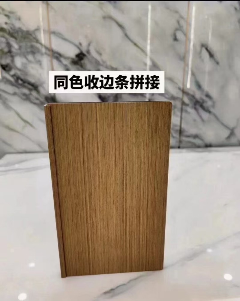Structure of the same color edge strips